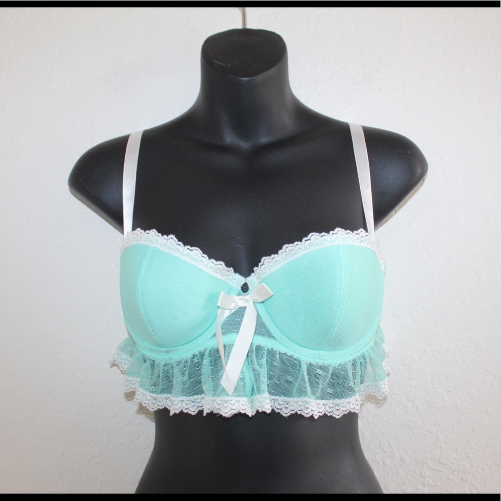 Victoria’s Secret sexy little things 34C